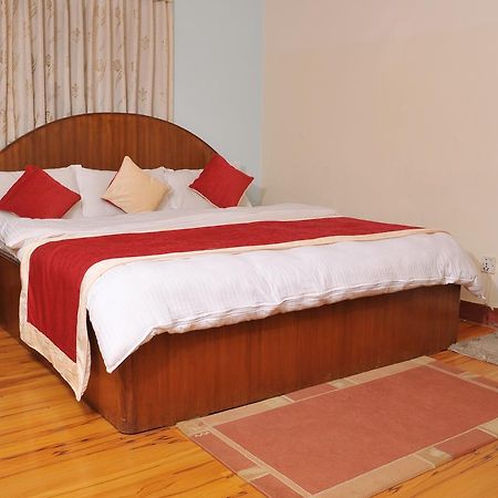 Hotel Brihaspati Катманду Екстериор снимка