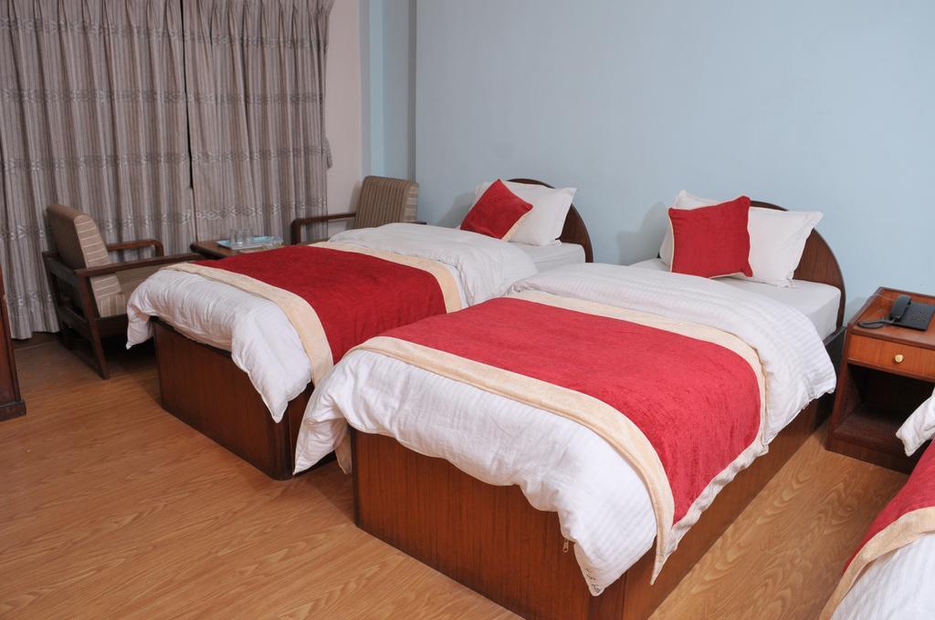 Hotel Brihaspati Катманду Екстериор снимка