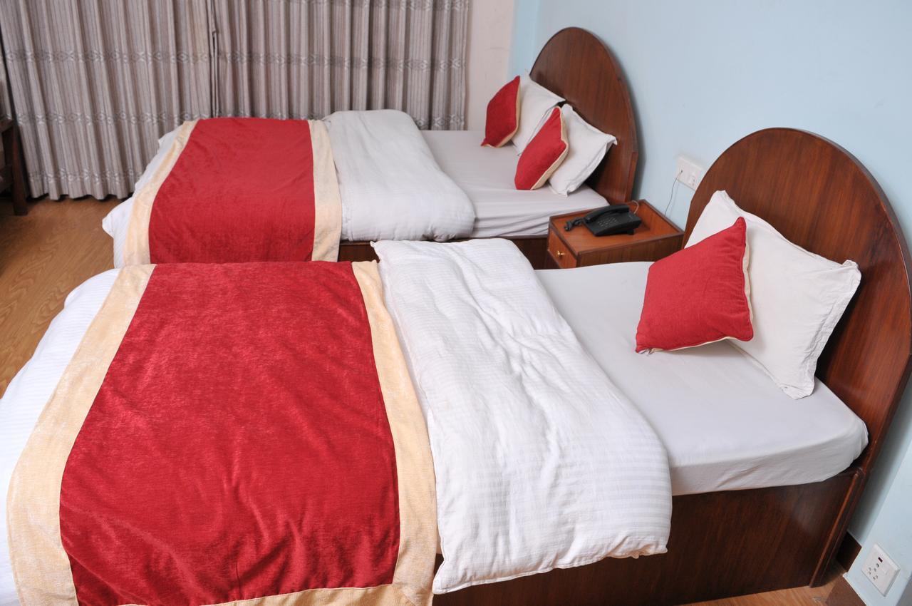 Hotel Brihaspati Катманду Екстериор снимка