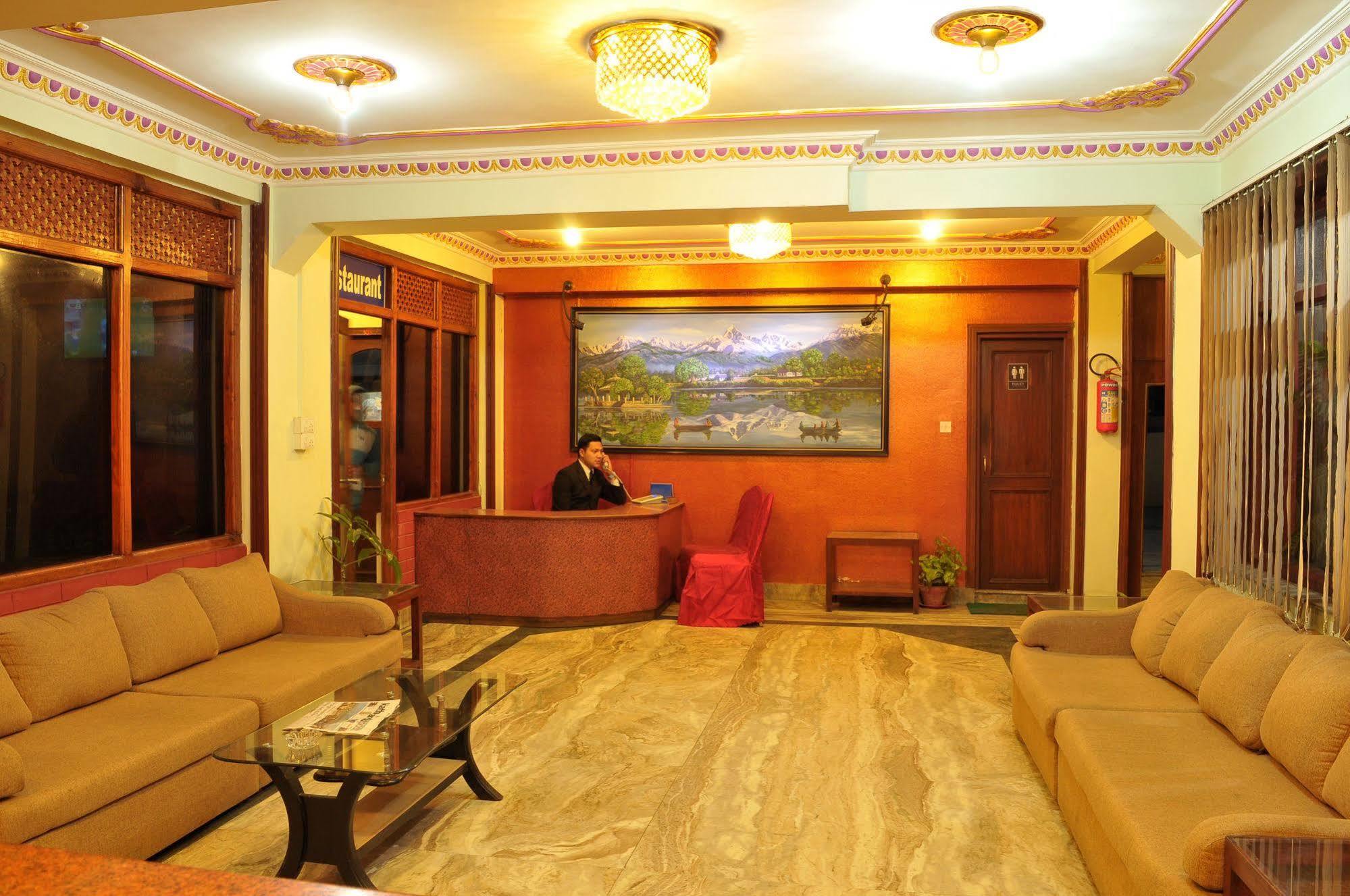 Hotel Brihaspati Катманду Екстериор снимка