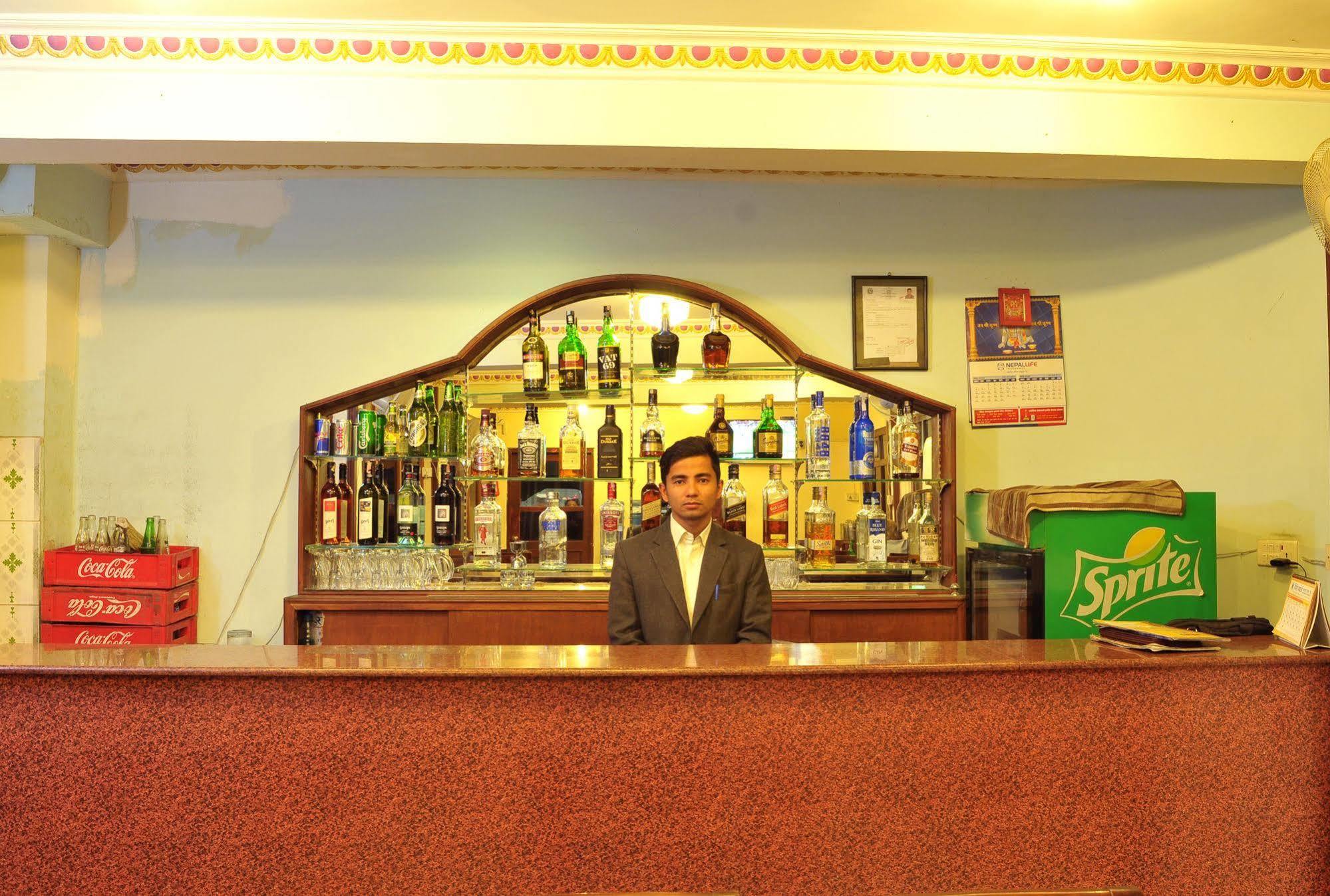 Hotel Brihaspati Катманду Екстериор снимка