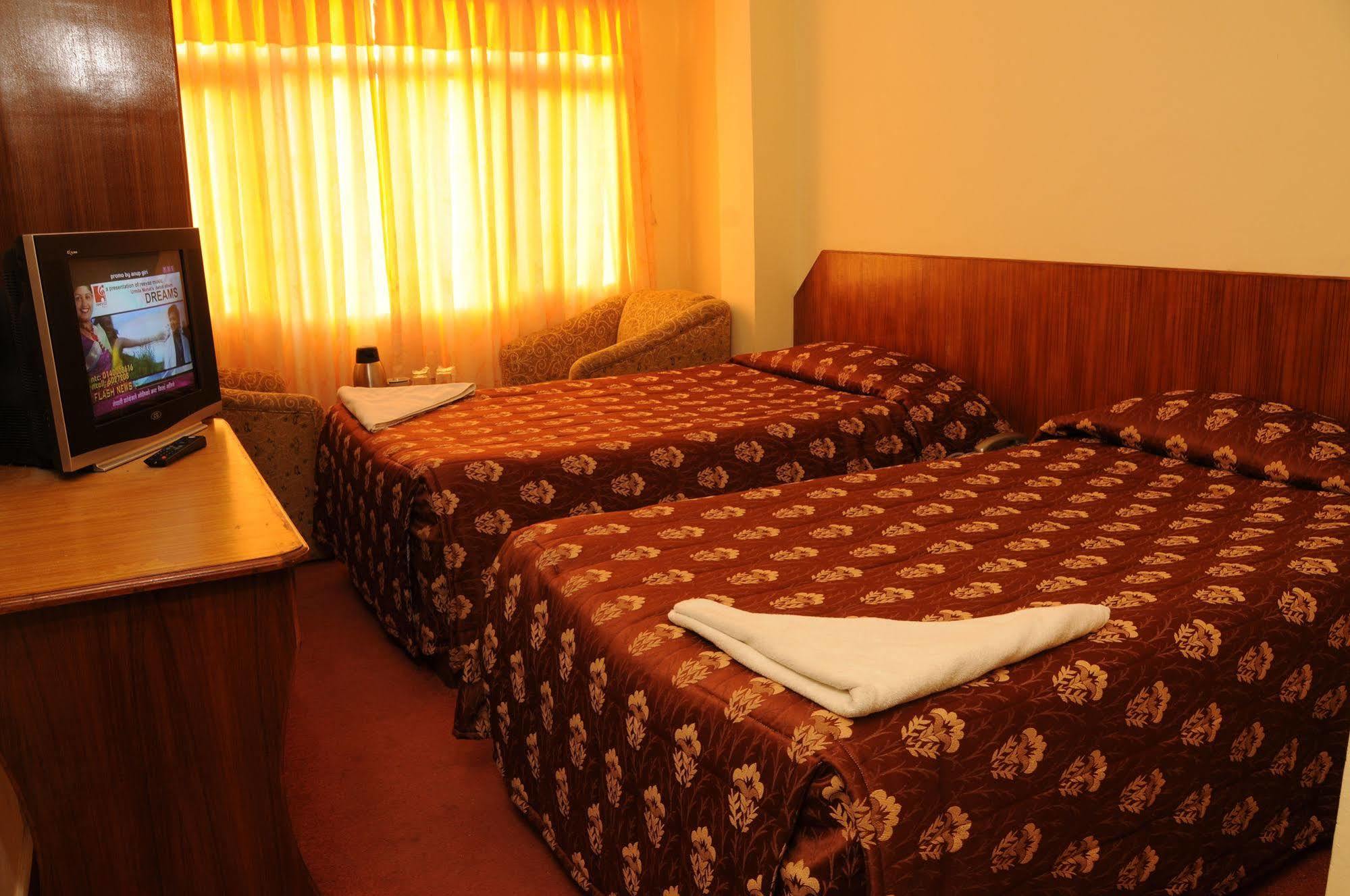 Hotel Brihaspati Катманду Екстериор снимка